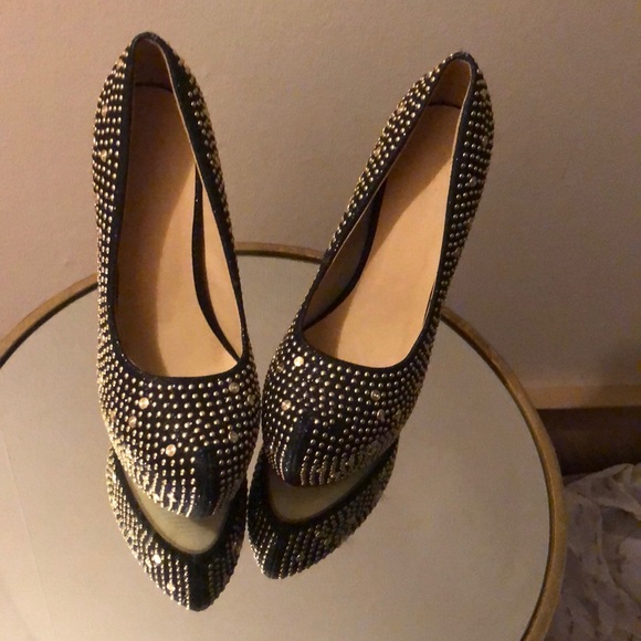 Beautiful Women Heels - Picture 3 of 6